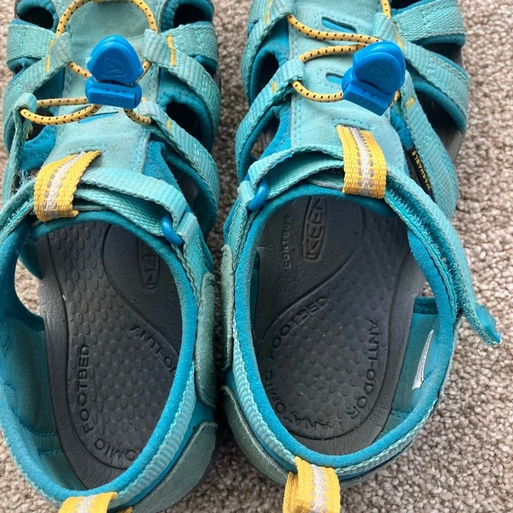 Keen Kids' Teal and‎ Yellow Adventure Hiking Outdoor Sandals Size 5